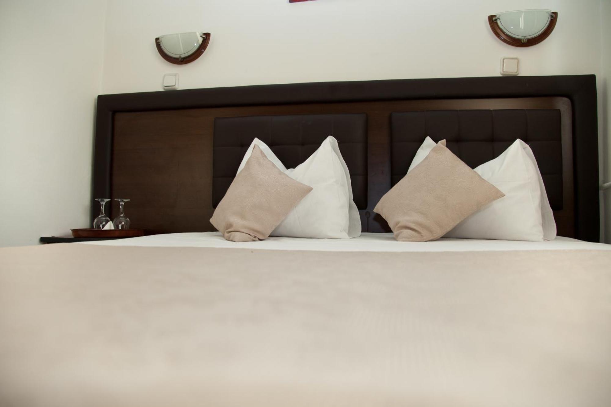 Hotel Metropol Piteşti Quarto foto