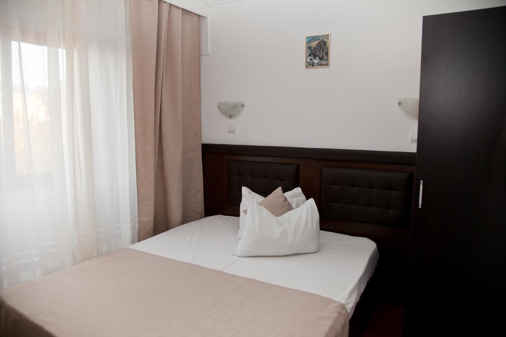 Hotel Metropol Piteşti Quarto foto